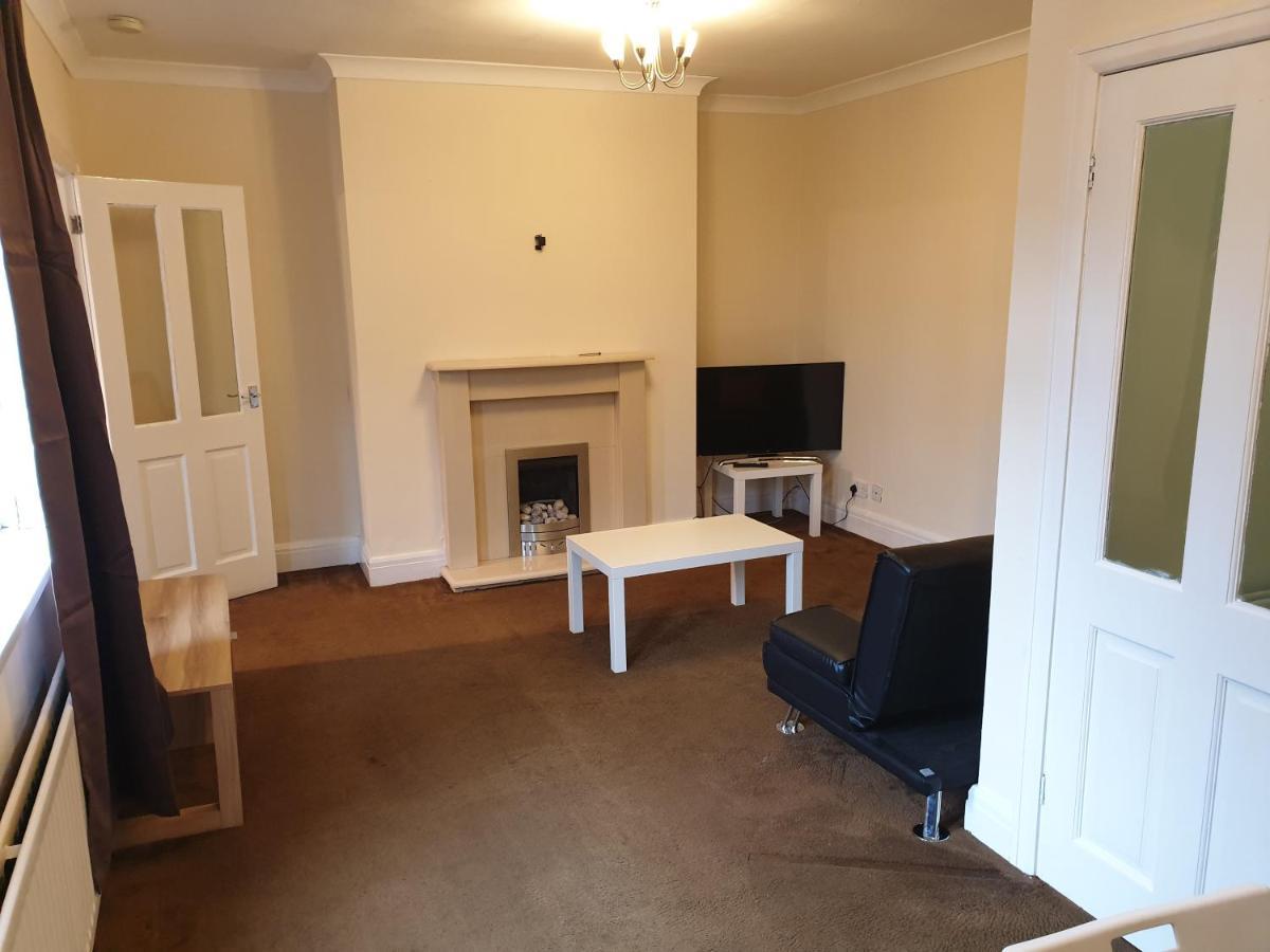 South Shield's Hidden Gem Emerald Sleeps 6 Guests Apartment South Shields